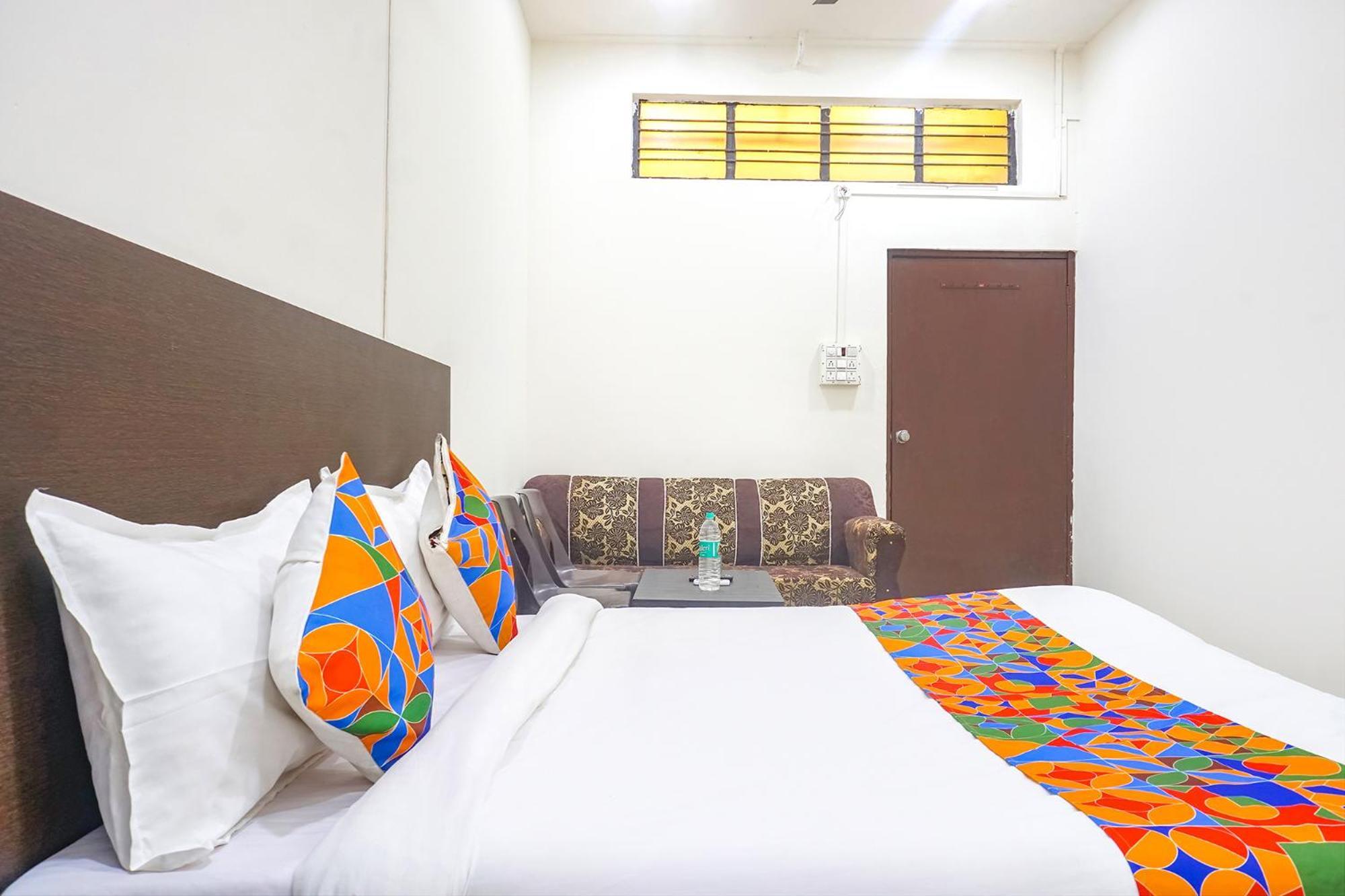 Fabhotel Om Sai - Nr Nashik Railway Station Exterior photo